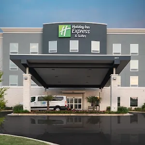 Express & Arpt Elvis Presley Blv By Ihg Memphis